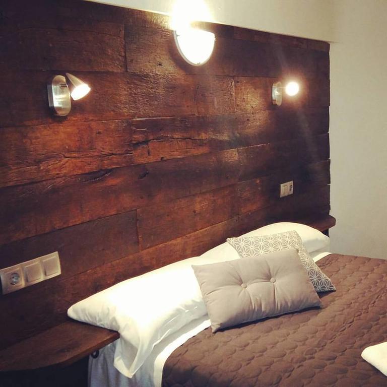 Hostal Moline Bruguera Ngoại thất bức ảnh